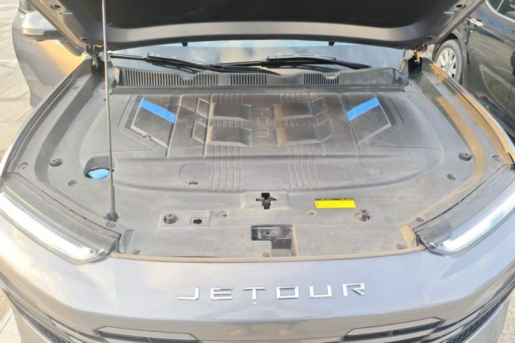 Used JETOUR Dashing i-DM 2022 1.5T DHT Lightning 01 Engine Bay