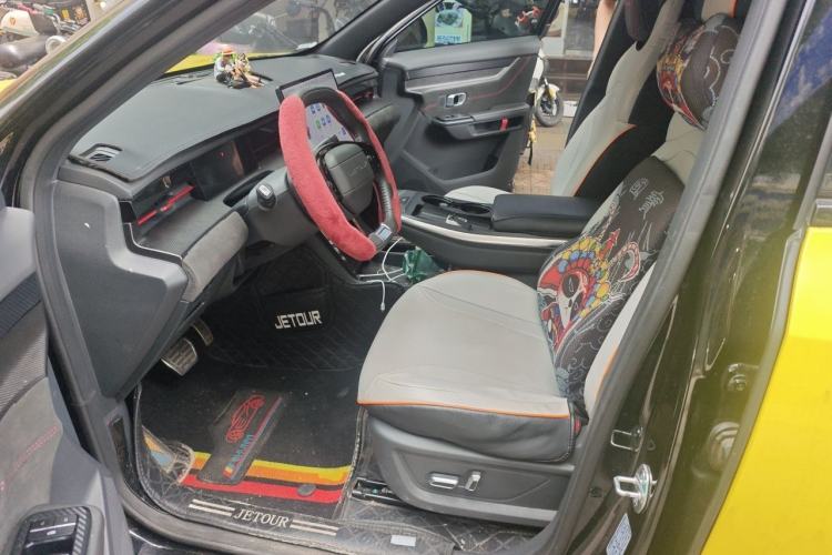 Used JETOUR Dashing i-DM 2022 1.5T DHT Lightning 01 Left Front Seat