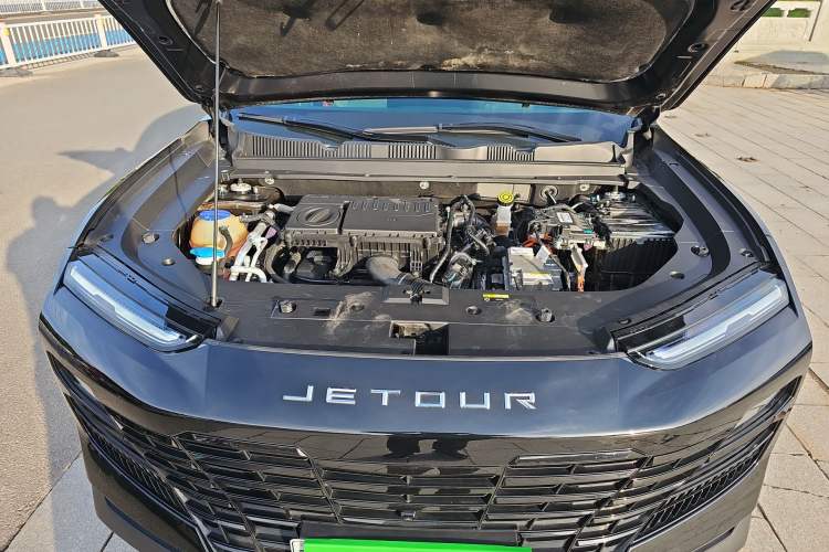 Used JETOUR Dashing i-DM 2023 1.5T DHT Lightning Engine Bay