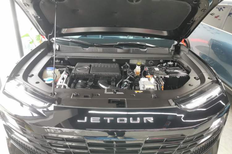Used JETOUR Dashing i-DM 2023 1.5T DHT Lightning Engine Bay