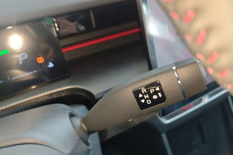 Used JETOUR Dashing i-DM 2023 1.5T DHT Lightning Gear Lever