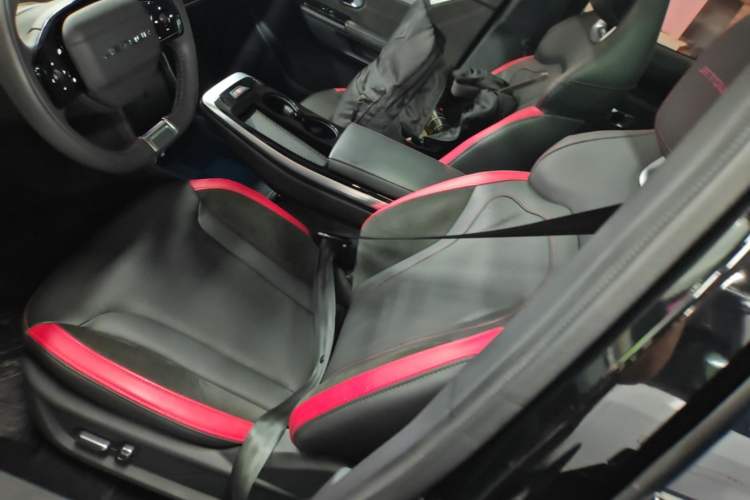 Used JETOUR Dashing i-DM 2023 1.5T DHT Lightning Left Front Seat