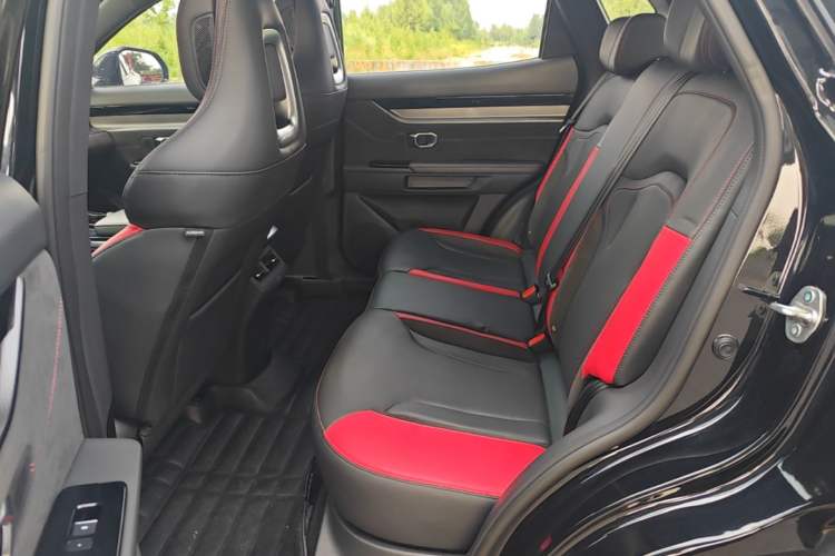Used JETOUR Dashing i-DM 2023 1.5T DHT Lightning Left Rear Seat