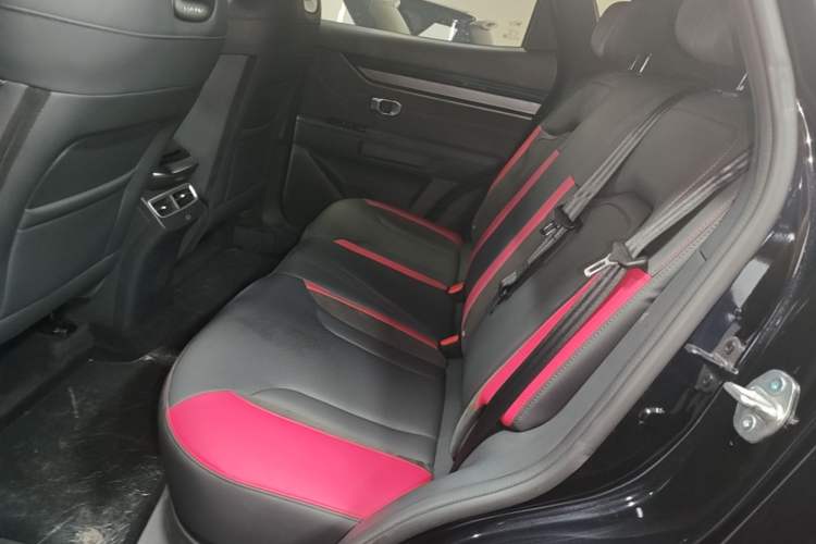 Used JETOUR Dashing i-DM 2023 1.5T DHT Lightning Left Rear Seat