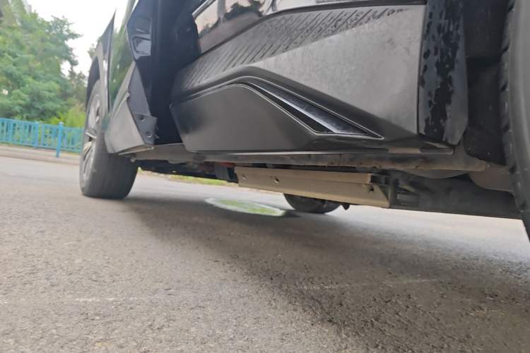 Used JETOUR Dashing i-DM 2023 1.5T DHT Lightning Left Side Sill