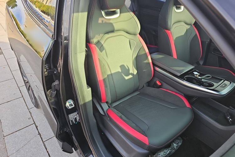 Used JETOUR Dashing i-DM 2023 1.5T DHT Lightning Right Front Seat