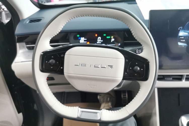 Used JETOUR Dashing i-DM 2023 1.5T DHT Lightning Steering Wheel