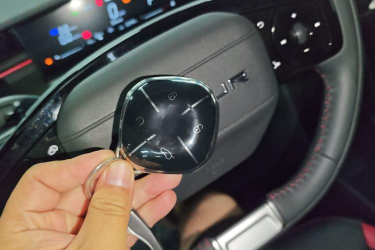 Used JETOUR Dashing i-DM 2023 1.5T DHT Lightning Vehicle Key