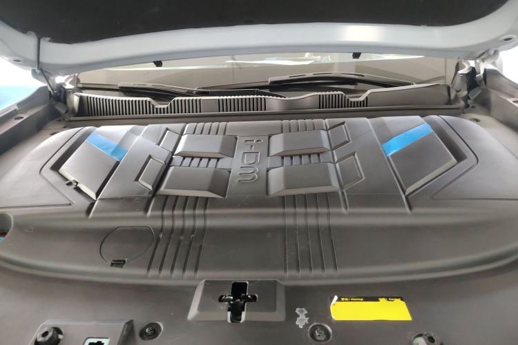 Used JETOUR Dashing i-DM 2023 1.5T DHT Lightning 02 Engine Bay