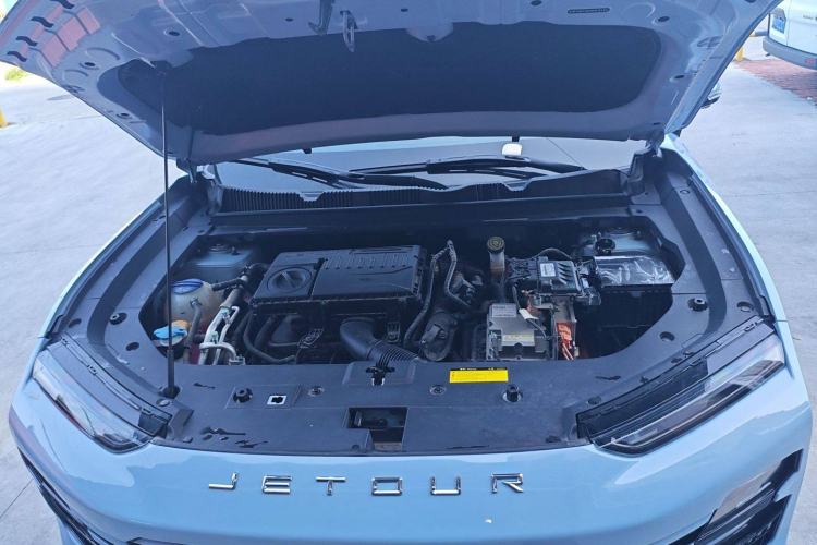 Used JETOUR Dashing i-DM 2023 1.5T DHT Lightning Engine Bay