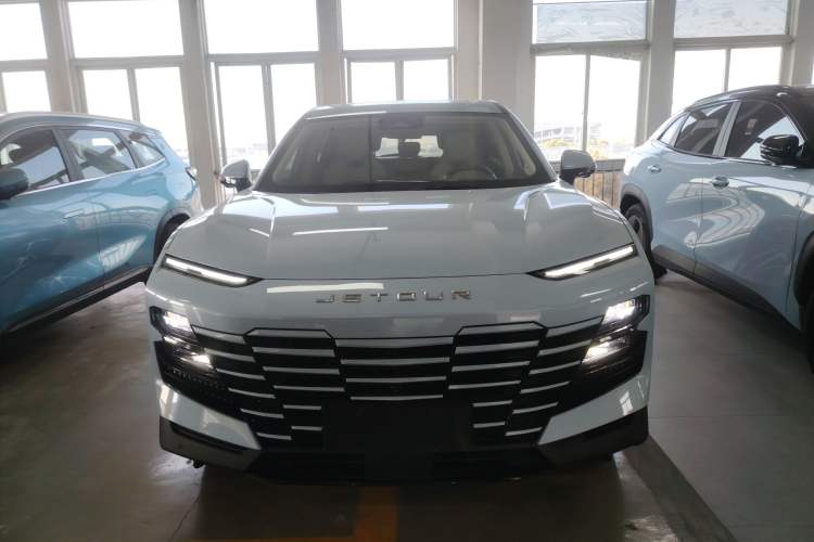 Used JETOUR Dashing i-DM 2023 1.5T DHT Lightning 02 Front