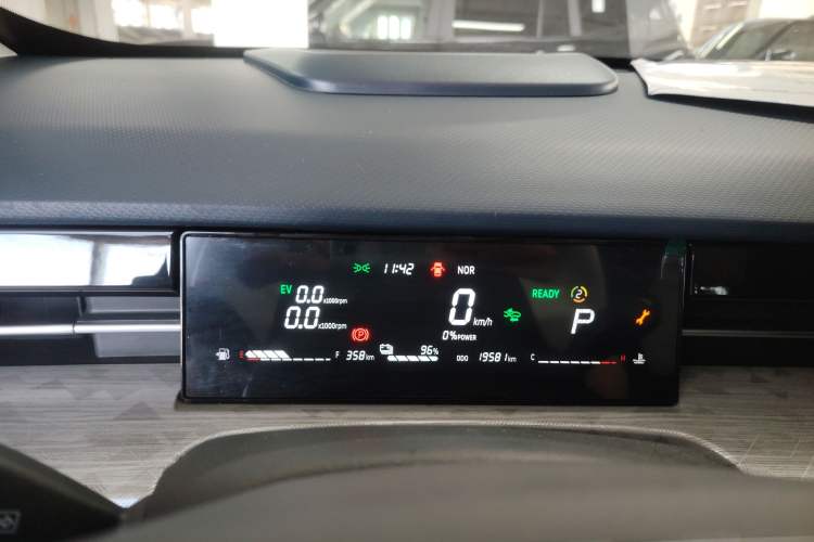 Used JETOUR Dashing i-DM 2023 1.5T DHT Lightning 02 Instrument Cluster