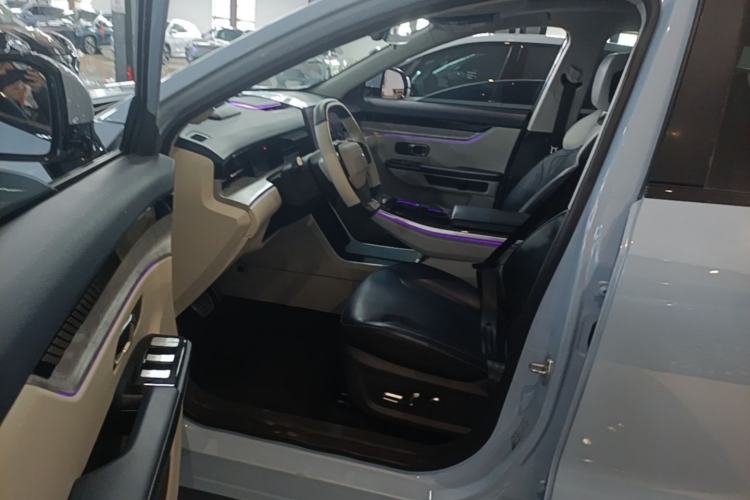 Used JETOUR Dashing i-DM 2023 1.5T DHT Lightning 02 Left Front Seat