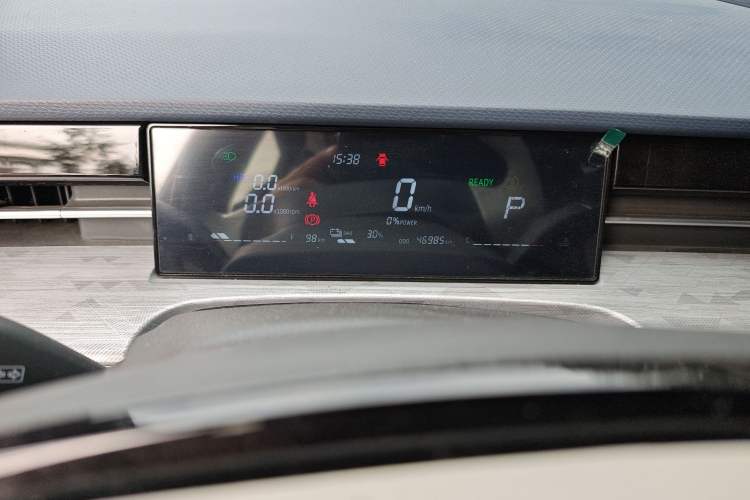 Used JETOUR Dashing i-DM 2023 1.5T DHT Lightning Odometer Close Up