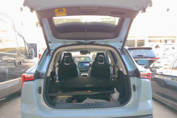 Used JETOUR Dashing i-DM 2023 1.5T DHT Lightning 02 Trunk