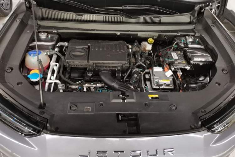 Used JETOUR Dashing i-DM 2023 1.5T DHT Lightning Engine Bay