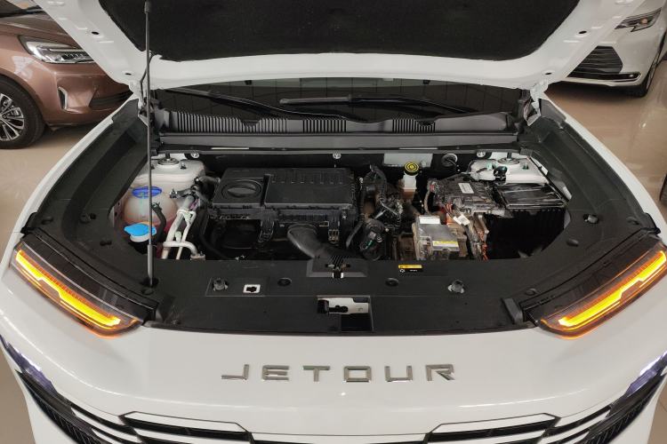 Used JETOUR Dashing i-DM 2023 1.5T DHT Lightning Engine Bay