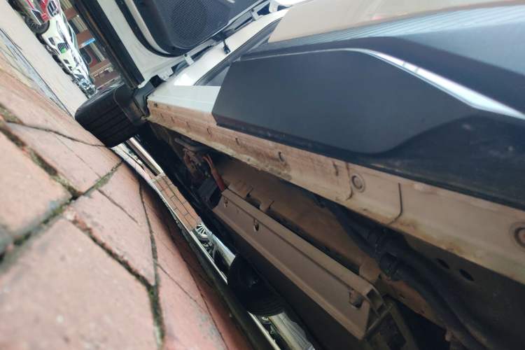 Used JETOUR Dashing i-DM 2023 1.5T DHT Lightning Left Side Sill