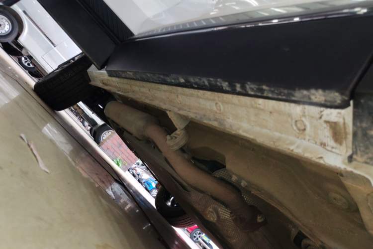 Used JETOUR Dashing i-DM 2023 1.5T DHT Lightning Right Side Sill