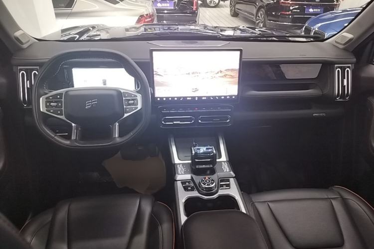 Used JETOUR Freelander 2025 2.0TD Automatic XWD Conqueror Center Console