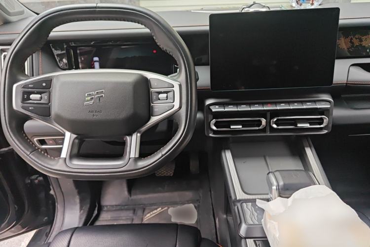 Used JETOUR Freelander 2025 1.5TD DCT Explore Center Console