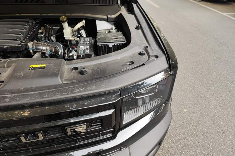 Used JETOUR Freelander 2025 1.5TD DCT Discovery Engine Bay Left