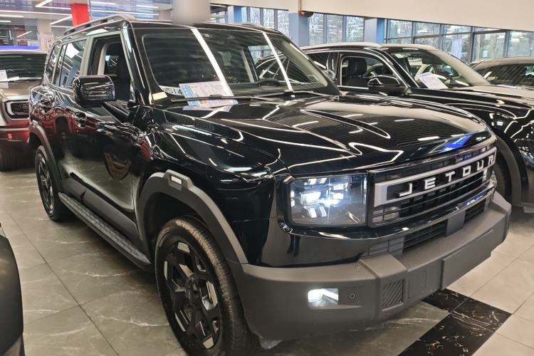 Used JETOUR Freelander 2025 2.0TD Automatic XWD Conqueror Front Right 45 Deg