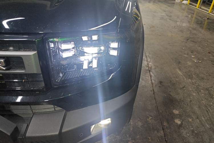 Used JETOUR Freelander 2025 2.0TD Automatic All-Terrain Left Front Headlight