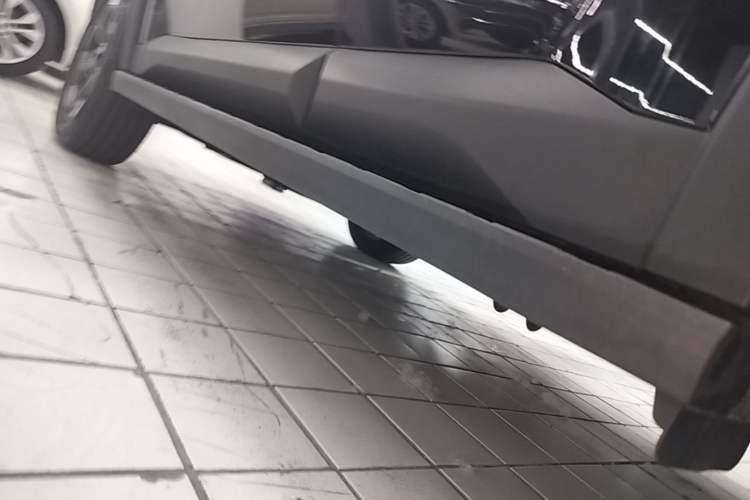 Used JETOUR Freelander 2025 2.0TD Automatic XWD Conqueror Left Side Sill