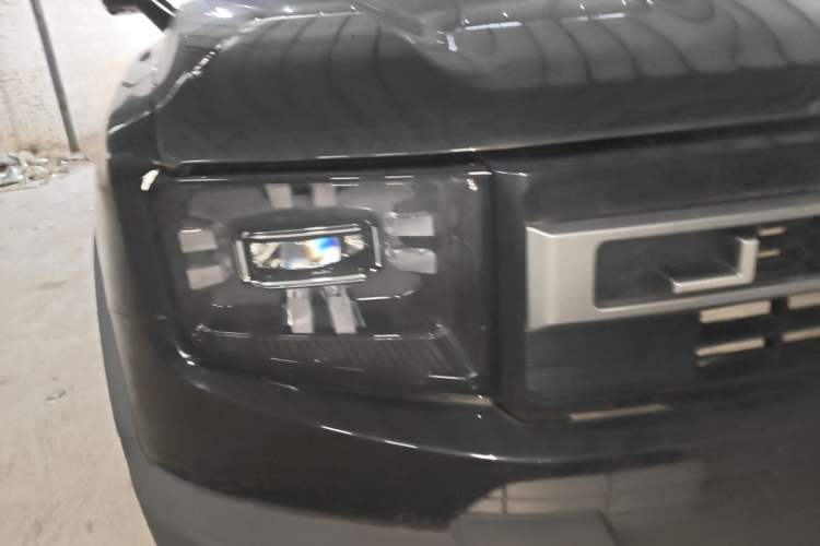 Used JETOUR Freelander 2025 2.0TD Automatic XWD Conqueror Right Front Headlight