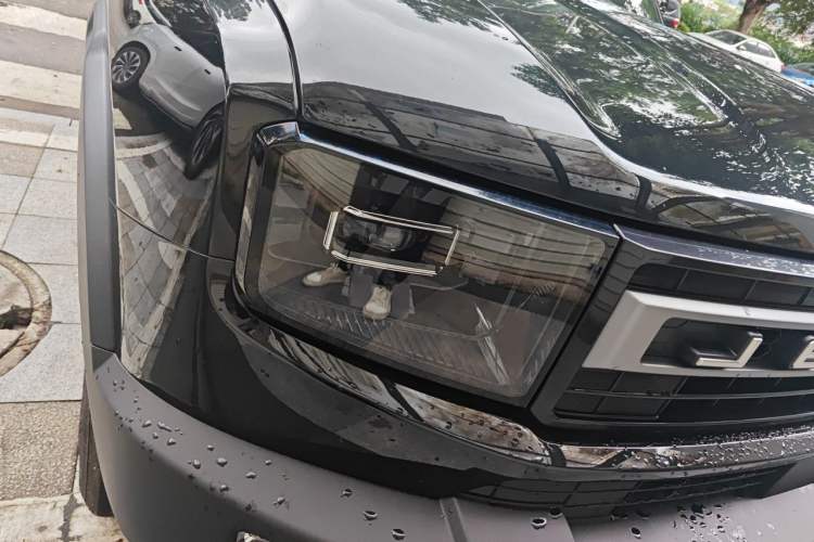 Used JETOUR Freelander 2025 1.5TD DCT Explore Right Front Headlight