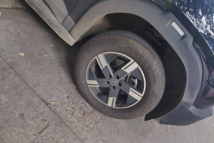 Used JETOUR Freelander 2025 1.5TD DCT Explore Right Front Wheel Hub