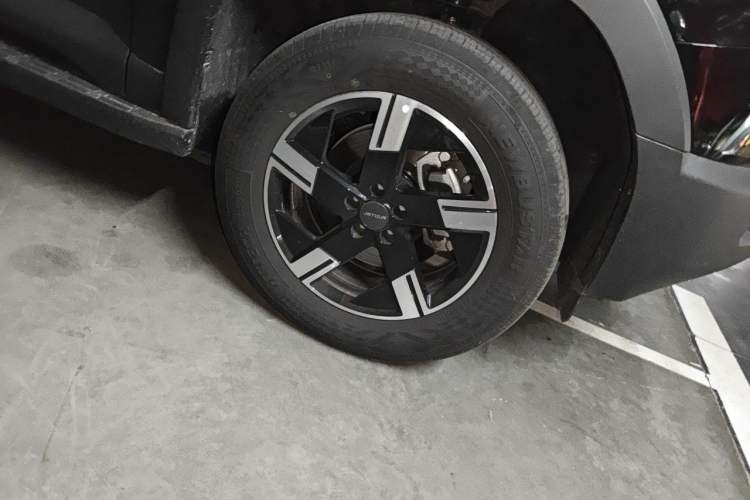 Used JETOUR Freelander 2025 1.5TD DCT Discovery Right Front Wheel Hub