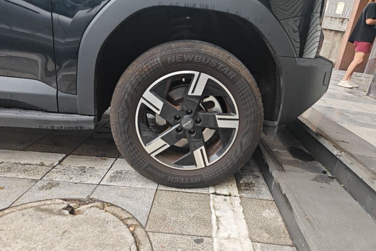 Used JETOUR Freelander 2025 1.5TD DCT Explore Right Front Wheel Hub