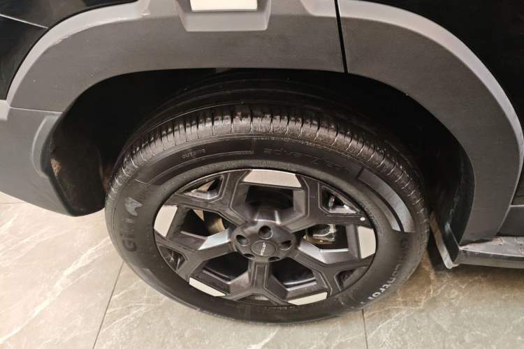 Used JETOUR Freelander 2025 2.0TD Automatic XWD Conqueror Right Rear Wheel Hub