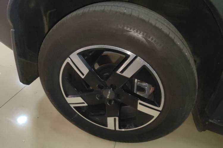 Used JETOUR Freelander 2025 1.5TD DCT Discovery Right Rear Wheel Hub