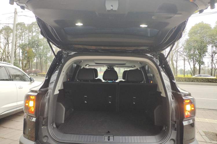 Used JETOUR Freelander 2025 1.5TD DCT Explore Trunk