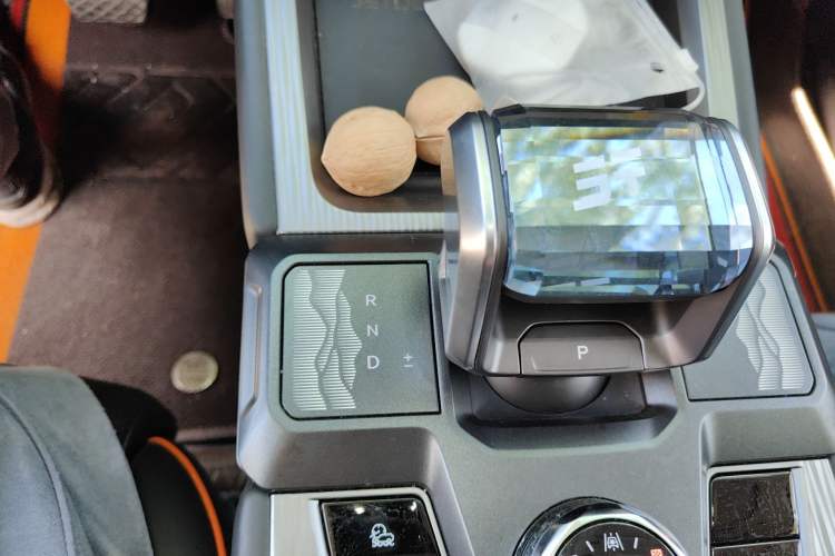 Used JETOUR Freelander 2025 Model 2.0TD Automatic XWD Crosser Gear Lever