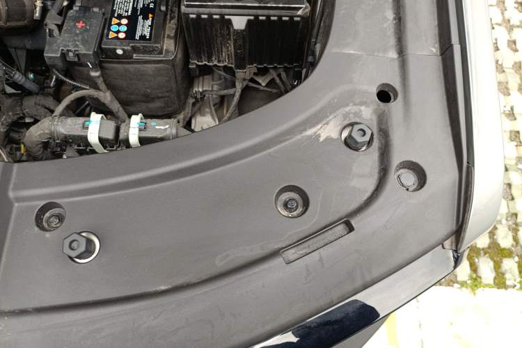 Used JETOUR Freelander 2025 1.5TD DCT Discovery Engine Bay Left