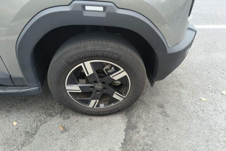 Used JETOUR Freelander 2025 1.5TD DCT Discovery Right Front Wheel Hub