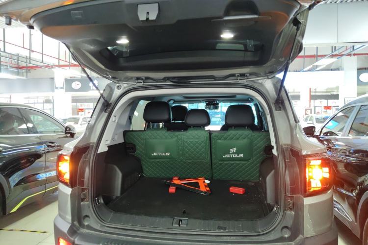 Used JETOUR Freelander 2025 1.5TD DCT Explore Trunk