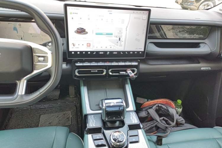Used JETOUR Freelander 2025 2.0TD Automatic XWD Conqueror Audio And AC Panel