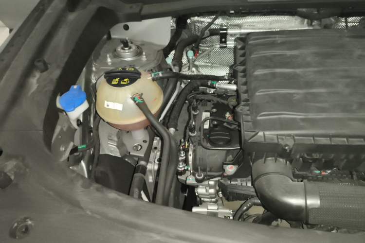 Used JETOUR Freelander 2025 2.0TD Automatic XWD Conqueror Engine Bay Right