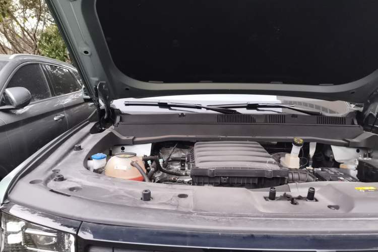 Used JETOUR Freelander 2025 2.0TD Automatic XWD Conqueror Engine Bay Right