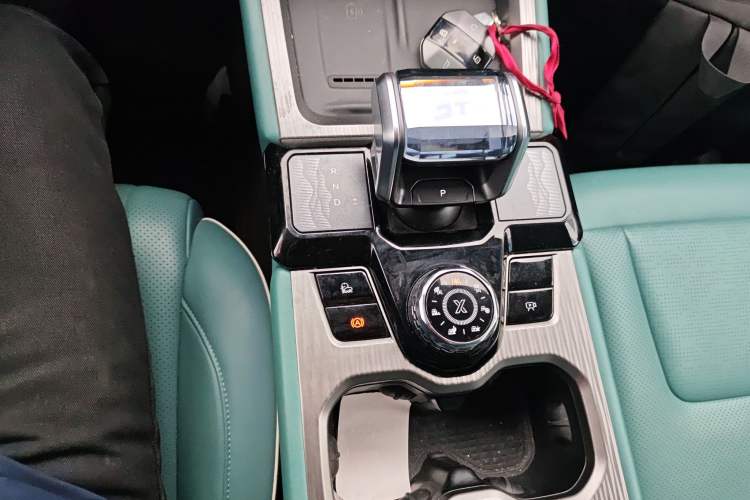 Used JETOUR Freelander 2025 2.0TD Automatic XWD Conqueror Gear Lever