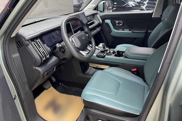 Used JETOUR Freelander 2025 2.0TD Automatic XWD Conqueror Interior 8