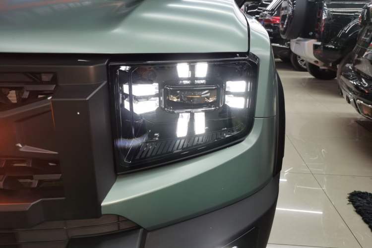 Used JETOUR Freelander 2025 2.0TD Automatic XWD Conqueror Left Front Headlight