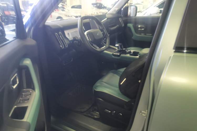 Used JETOUR Freelander 2025 2.0TD Automatic XWD Conqueror Left Front Seat