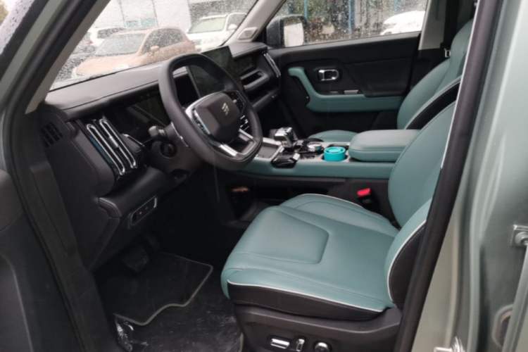 Used JETOUR Freelander 2025 2.0TD Automatic XWD Conqueror Left Front Seat