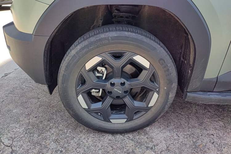 Used JETOUR Freelander 2025 2.0TD Automatic XWD Conqueror Left Front Wheel Hub